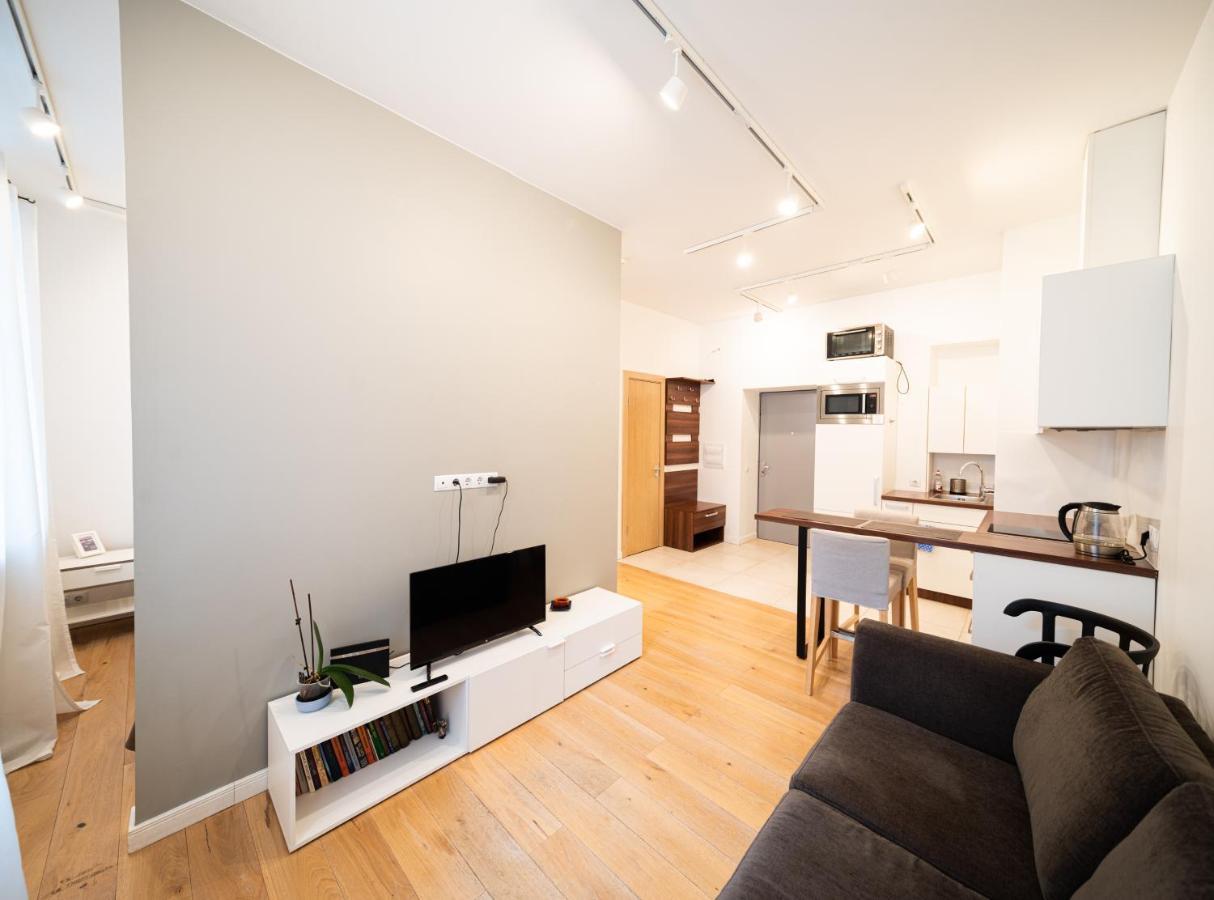 Trendy Top-floor In Heart Of Riga, Near Bars & Culture Căn hộ Riga